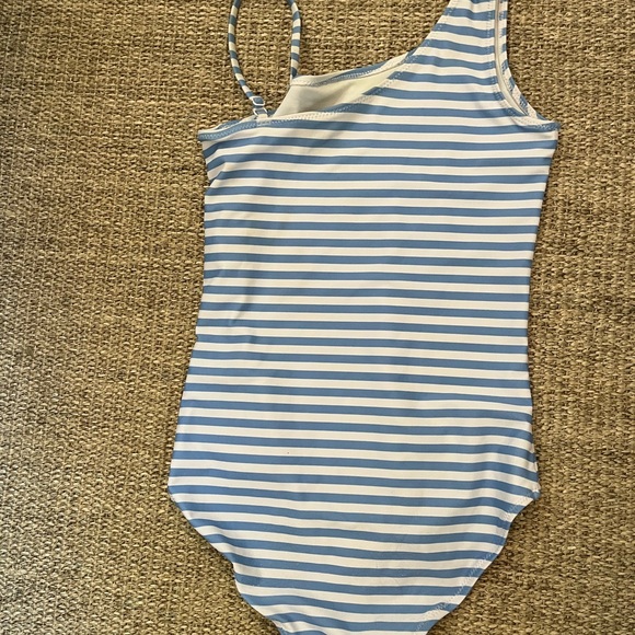 cute one piece h&m bathing suit! size 8/10 - Picture 3 of 3